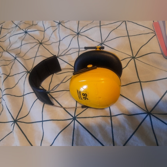 Peltor™ Optime 98 Over-the-Head Earmuffs, H9A, black/yellow - Picture 8 of 8